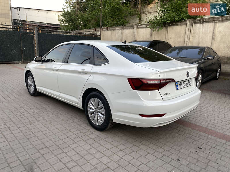 Седан Volkswagen Jetta 2019 в Запоріжжі