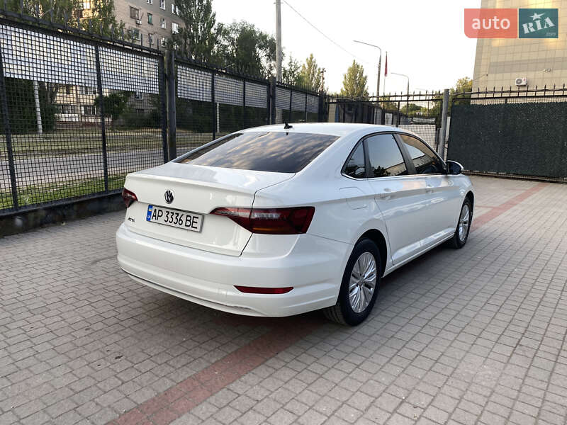 Седан Volkswagen Jetta 2019 в Запоріжжі