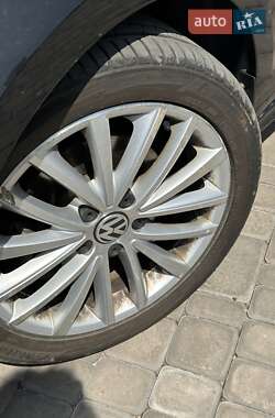Седан Volkswagen Jetta 2015 в 