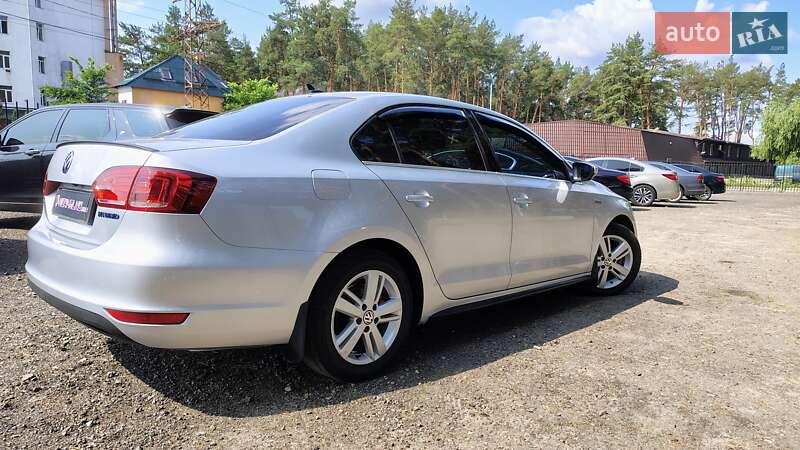 Седан Volkswagen Jetta 2014 в Києві