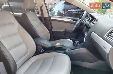 Седан Volkswagen Jetta 2014 в 