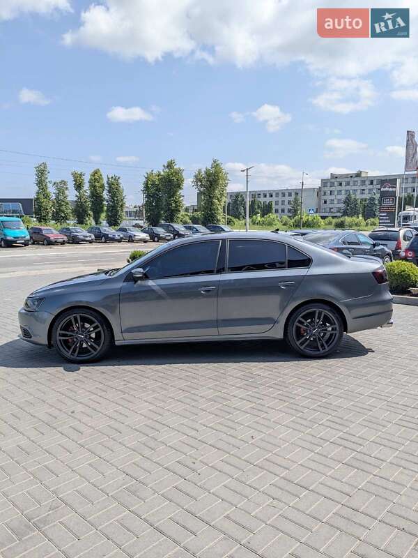 Седан Volkswagen Jetta 2014 в Каменец-Подольском фото 4 Седан Volkswagen Jetta 2014 в Каменец-Подольском