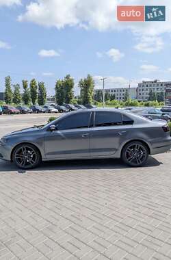 Седан Volkswagen Jetta 2014 в 