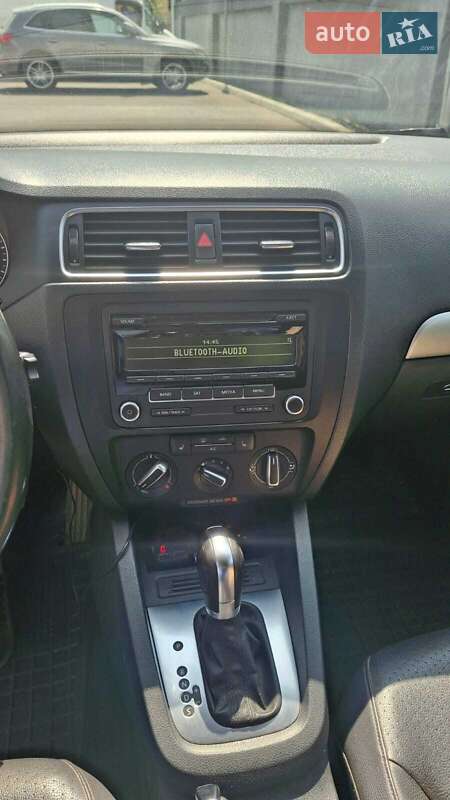 Седан Volkswagen Jetta 2014 в Херсоне