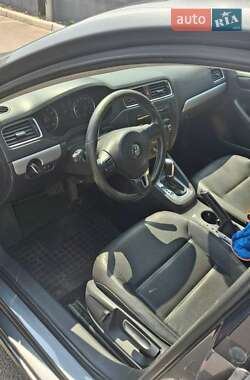 Седан Volkswagen Jetta 2014 в 