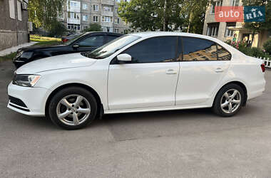 Седан Volkswagen Jetta 2015 в 