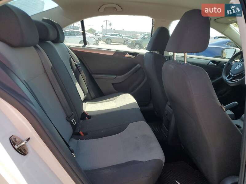 Седан Volkswagen Jetta 2017 в Луцке