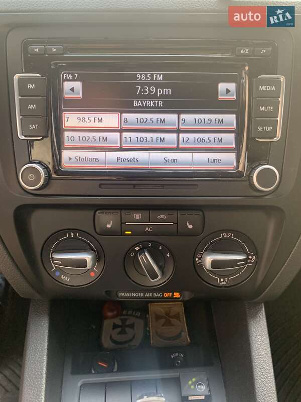 Седан Volkswagen Jetta 2011 в Броварах