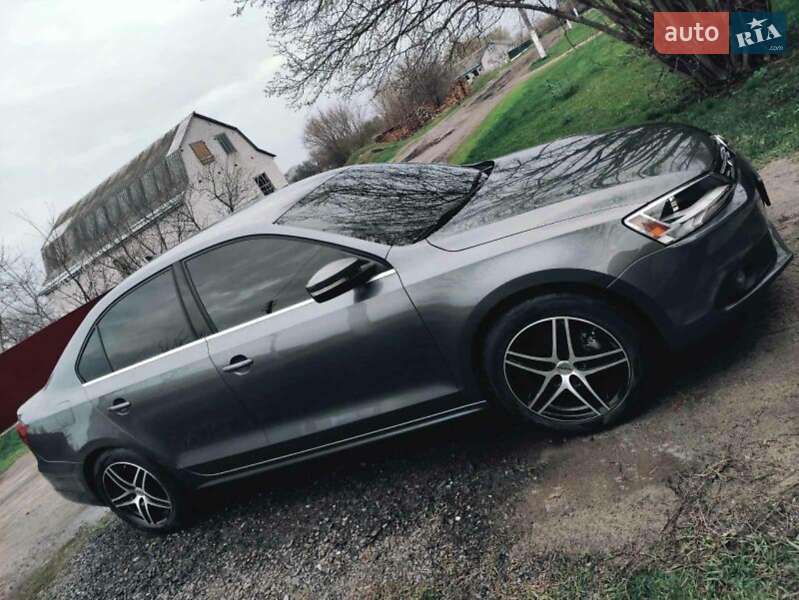Седан Volkswagen Jetta 2013 в Оржице