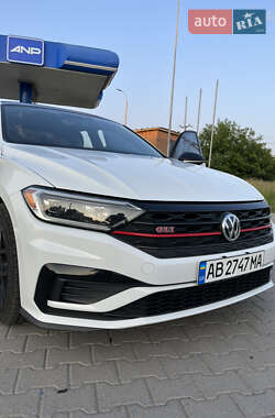 Седан Volkswagen Jetta 2019 в 