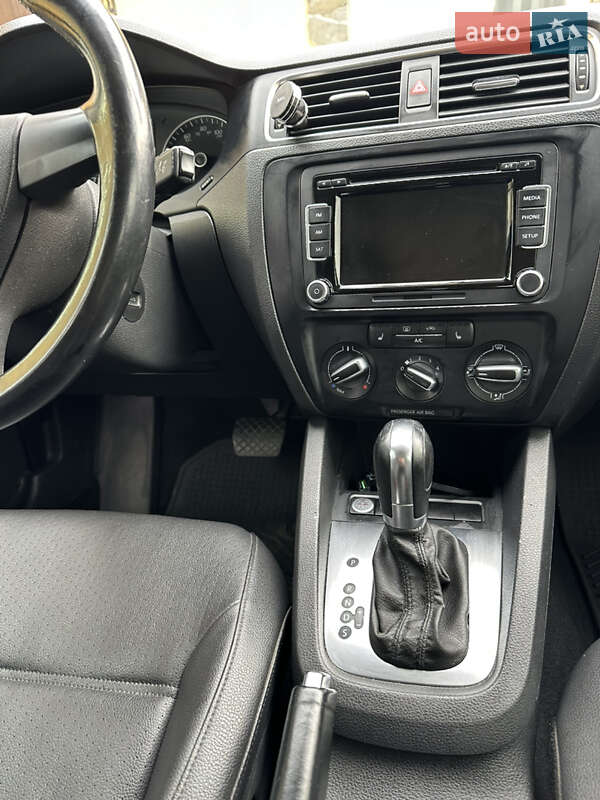 Седан Volkswagen Jetta 2014 в Долине