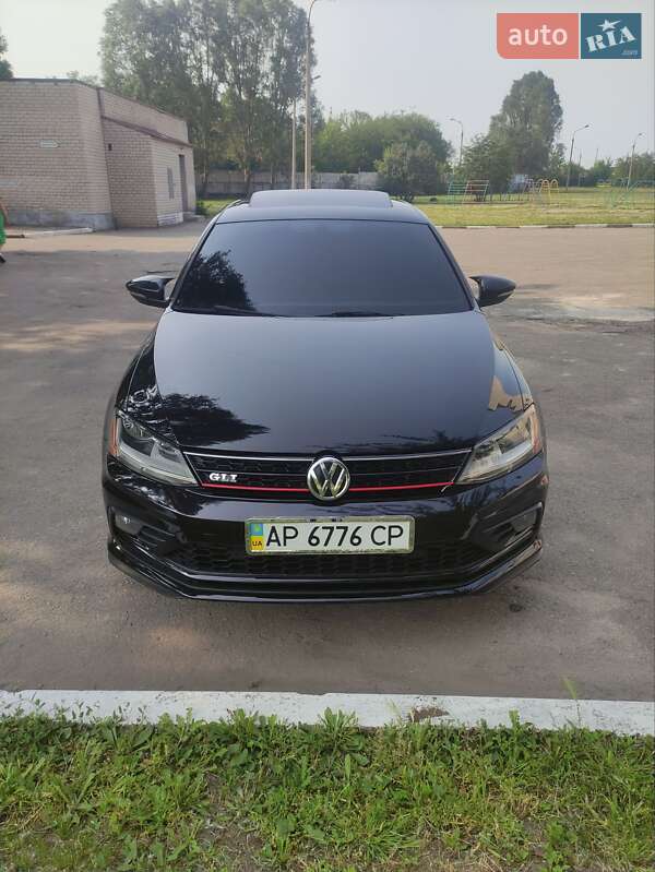 Седан Volkswagen Jetta 2016 в Запорожье