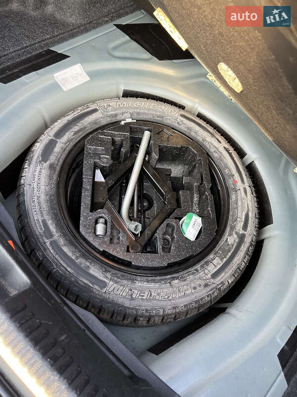 Седан Volkswagen Jetta 2013 в Софіївській Борщагівці