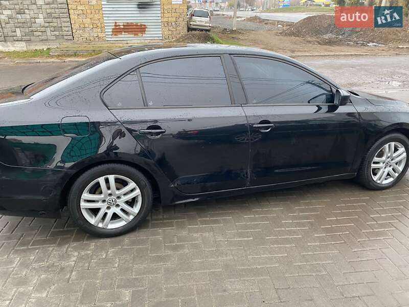 Седан Volkswagen Jetta 2014 в Миколаєві