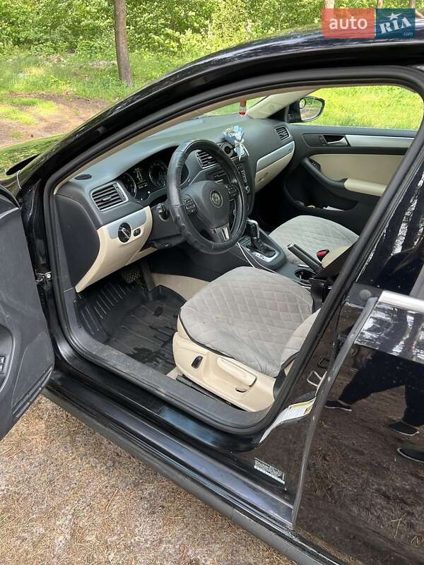 Седан Volkswagen Jetta 2013 в Рожище