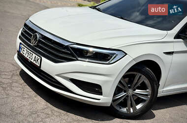 Седан Volkswagen Jetta 2019 в 