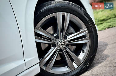 Седан Volkswagen Jetta 2019 в 