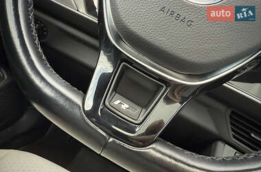 Седан Volkswagen Jetta 2019 в 