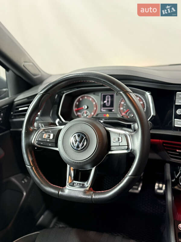 Седан Volkswagen Jetta 2019 в Одессе