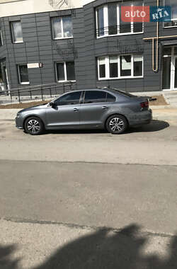 Седан Volkswagen Jetta 2015 в Полтаве