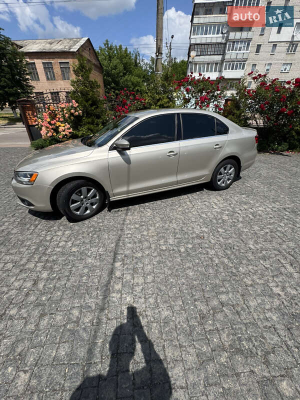 Седан Volkswagen Jetta 2013 в Житомире
