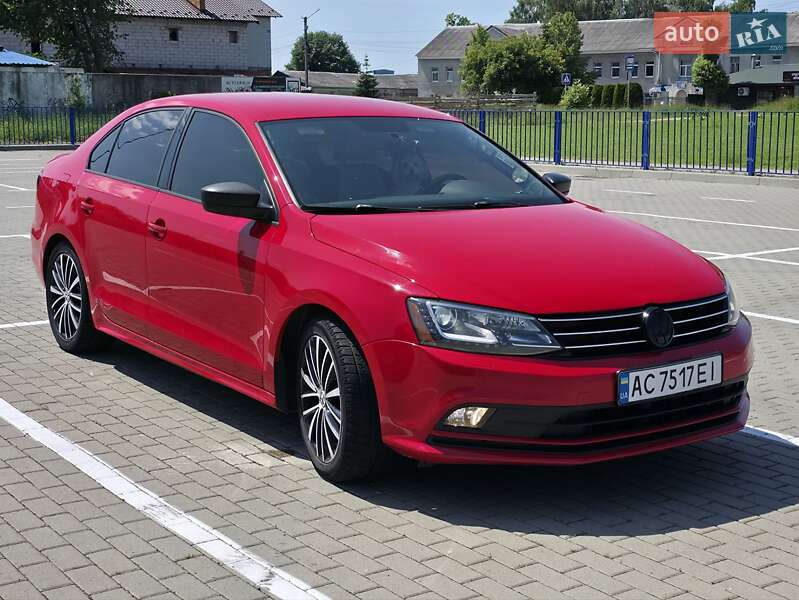 Седан Volkswagen Jetta 2015 в Нововолинську