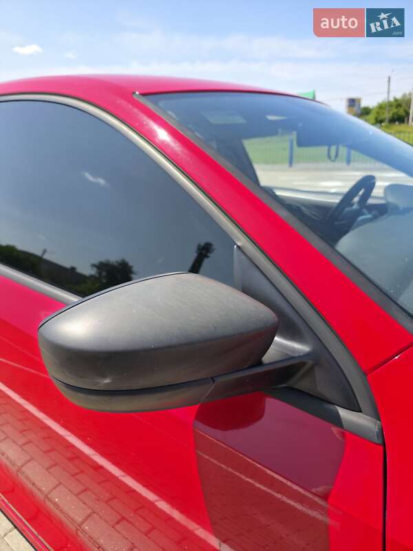 Седан Volkswagen Jetta 2015 в Нововолинську