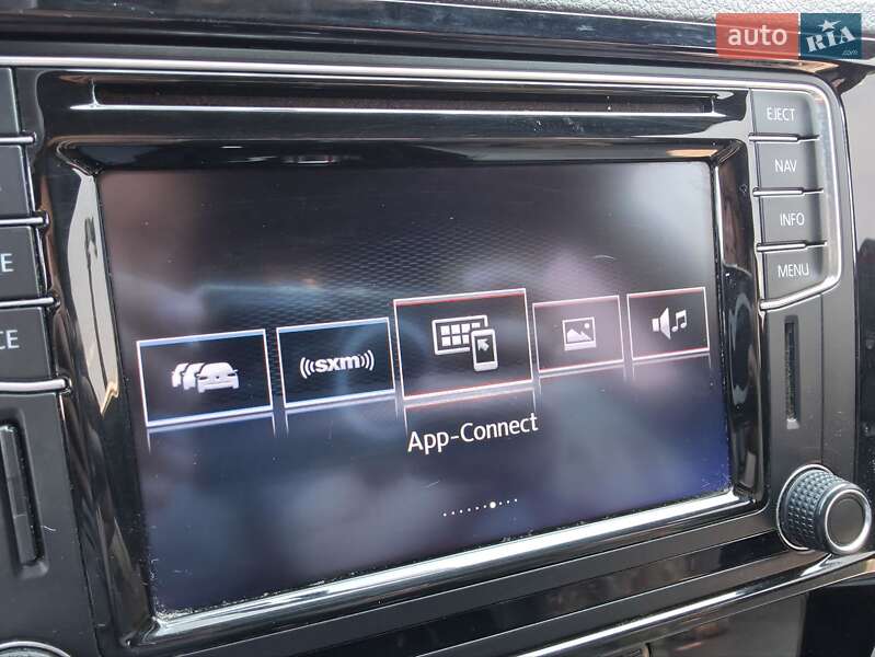 Седан Volkswagen Jetta 2015 в Нововолинську