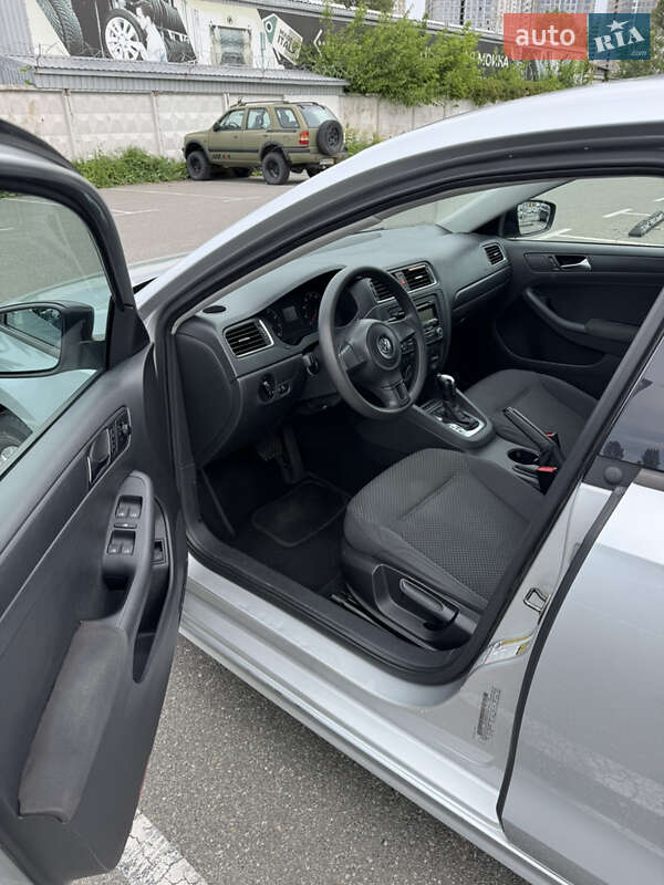 Седан Volkswagen Jetta 2011 в Киеве
