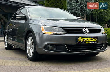Седан Volkswagen Jetta 2013 в Львове