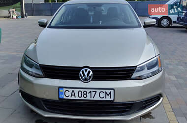 Седан Volkswagen Jetta 2012 в 
