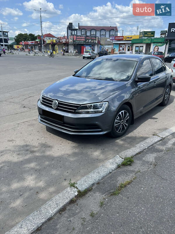Седан Volkswagen Jetta 2015 в Полтаві