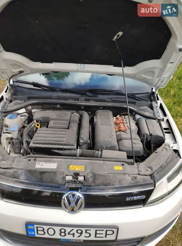 Седан Volkswagen Jetta 2012 в Тернополі