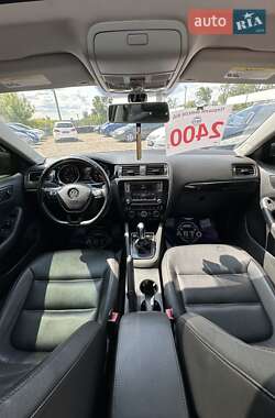 Седан Volkswagen Jetta 2016 в 