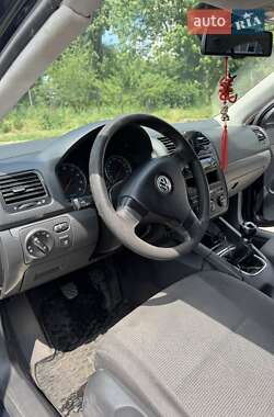 Седан Volkswagen Jetta 2006 в 