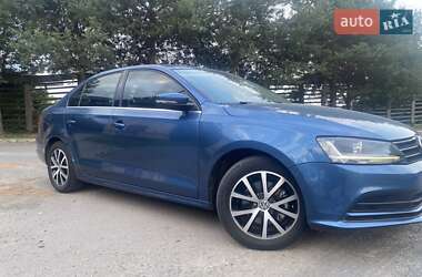 Седан Volkswagen Jetta 2017 в 