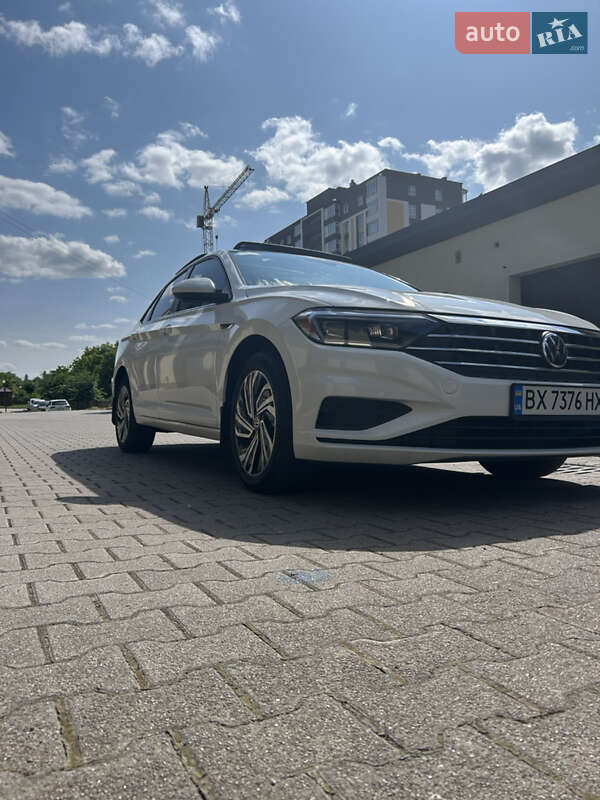 Седан Volkswagen Jetta 2021 в Хмельницком