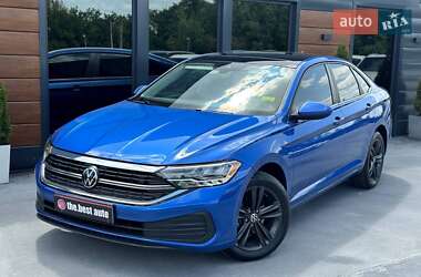 Седан Volkswagen Jetta 2023 в 