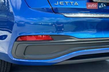 Седан Volkswagen Jetta 2023 в 