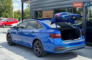 Седан Volkswagen Jetta 2023 в 