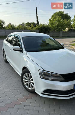 Седан Volkswagen Jetta 2016 в 