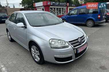 Седан Volkswagen Jetta 2007 в Луцьку