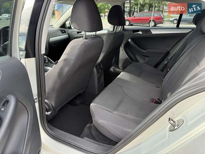 Седан Volkswagen Jetta 2011 в Киеве