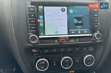 Седан Volkswagen Jetta 2014 в 