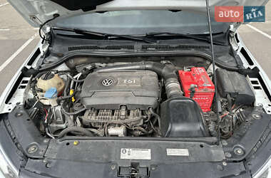 Седан Volkswagen Jetta 2014 в 