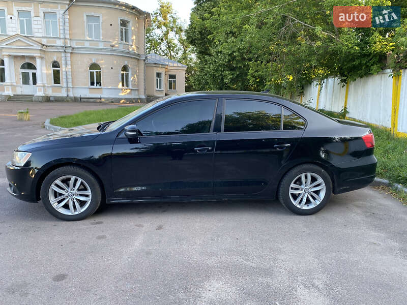 Седан Volkswagen Jetta 2013 в Житомире