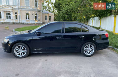 Седан Volkswagen Jetta 2013 в 