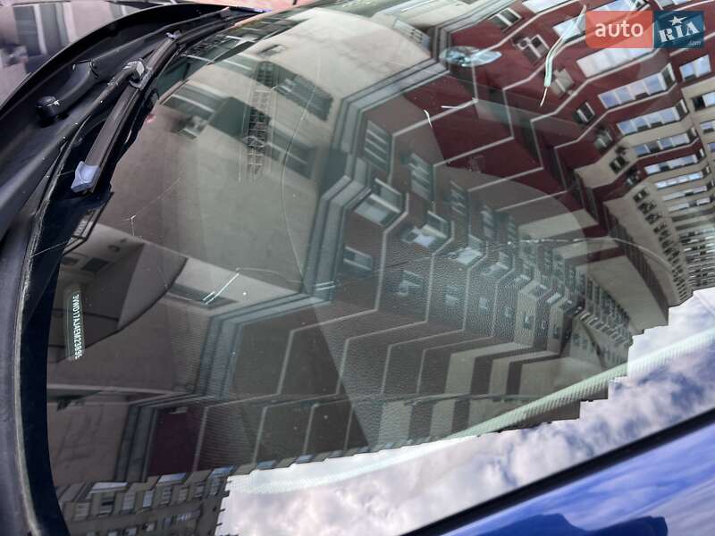 Седан Volkswagen Jetta 2013 в Києві