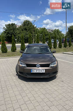 Седан Volkswagen Jetta 2011 в 