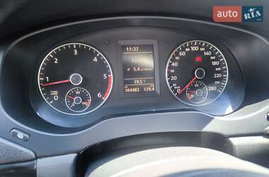 Седан Volkswagen Jetta 2011 в 